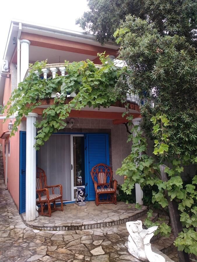 Виллы Дом с садом, 3 спальни, 20 м до пляжа Бар